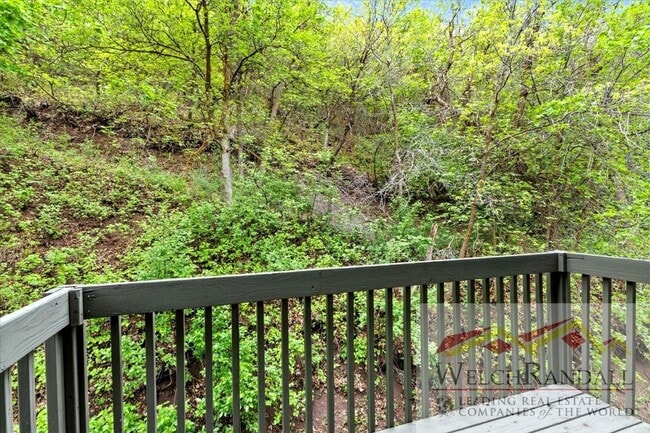 Building Photo - Stunning Emigration Canyon Home - Spacious...