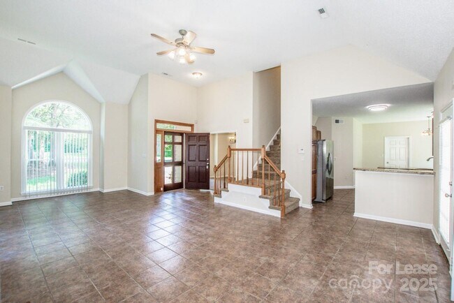 Building Photo - 169 Southhaven Dr