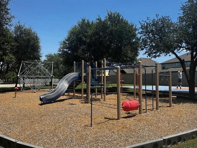 Building Photo - 303 Bello Dr