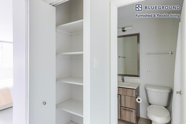 Building Photo - 903 S Ashland Ave