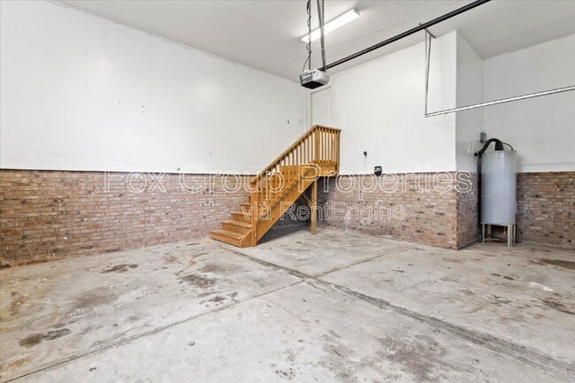 Building Photo - 7887 Mountain Shore Dr