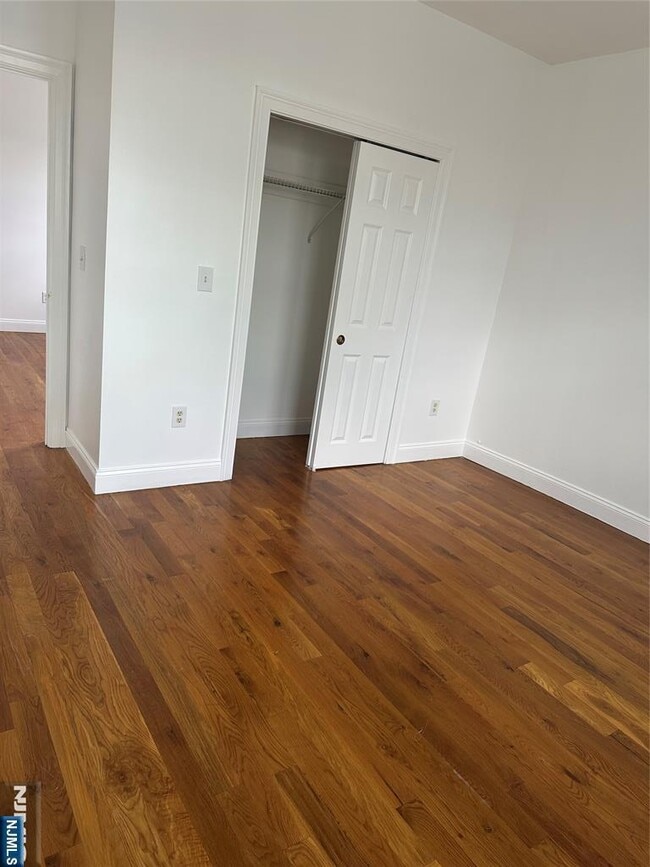 Building Photo - 346 Highland Ave