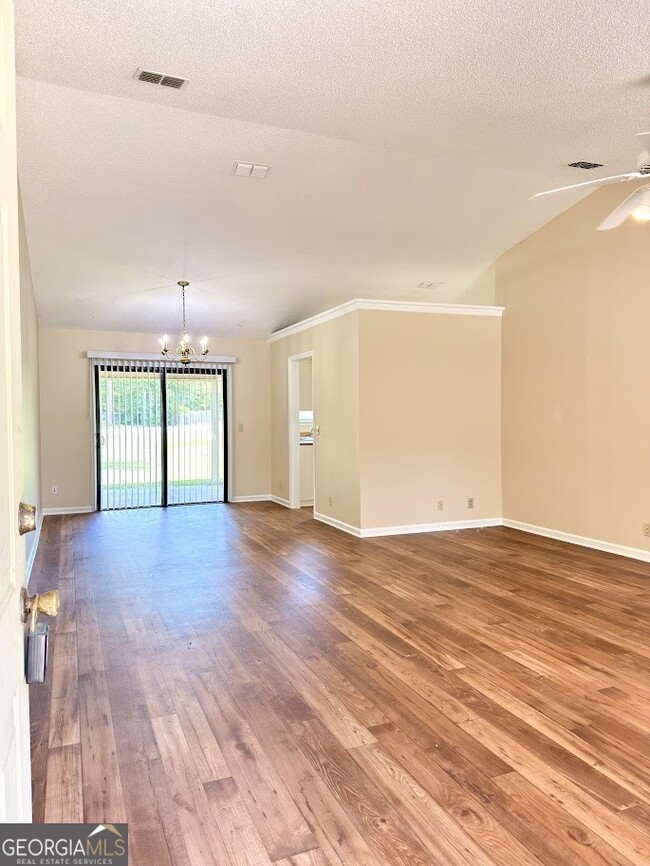 Building Photo - 202 Cypress Dr