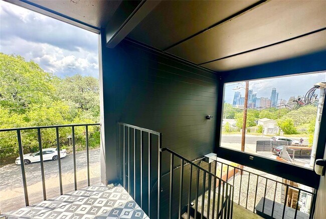 Building Photo - 201 Academy Dr