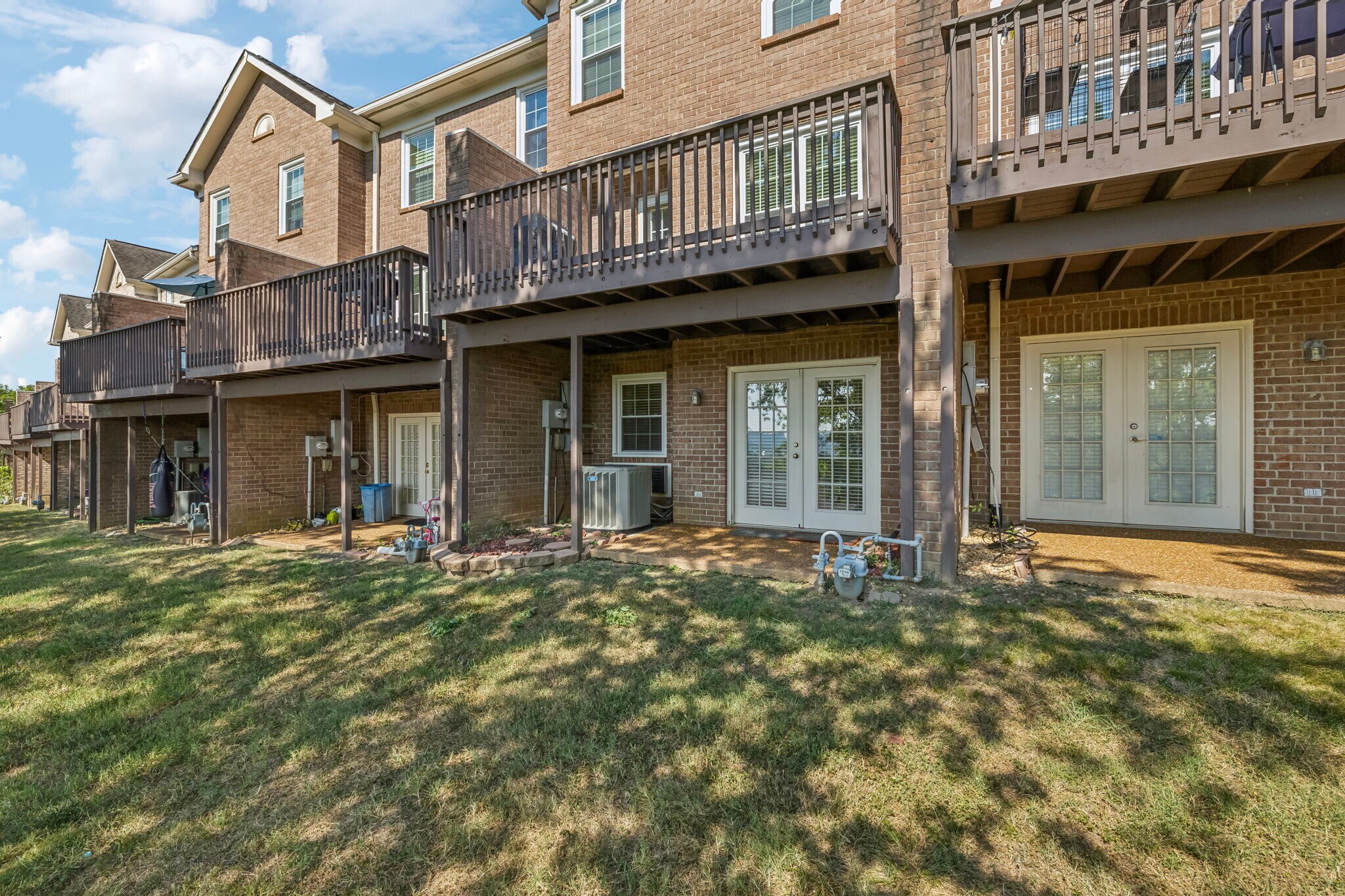 Building Photo - 1614 Brentwood Pointe