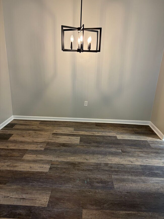 Building Photo - REMODELED NW RALEIGH 3 BEDROOM CONDO IN MARTINIQUE--SWIMMING POOL- UPDATED PRIMARY BATHROOM