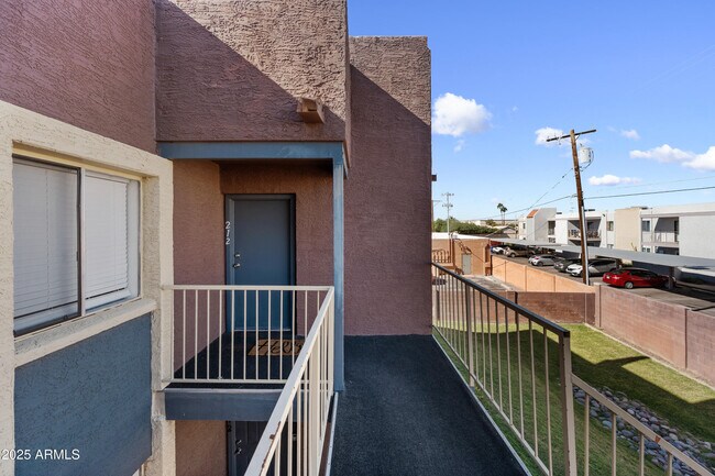 Building Photo - 16602 N 25th St