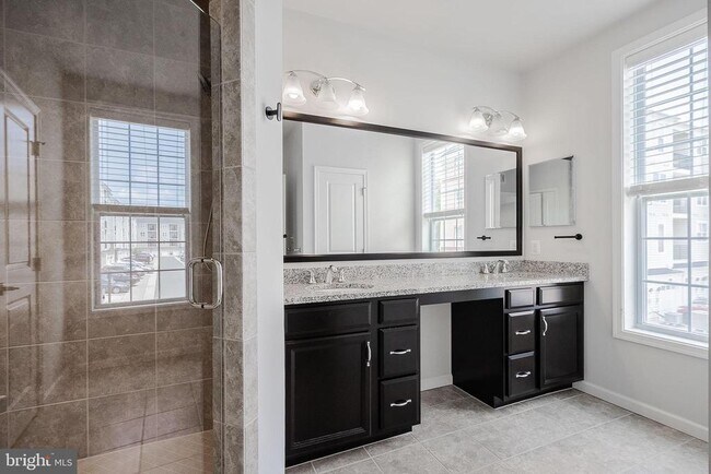 Building Photo - 23654 Hopewell Manor Terrace