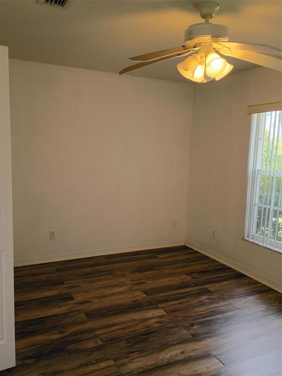 Building Photo - 862 Bayou View Dr