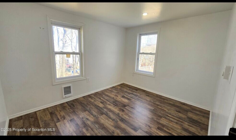Building Photo - 1119 Prospect Ave