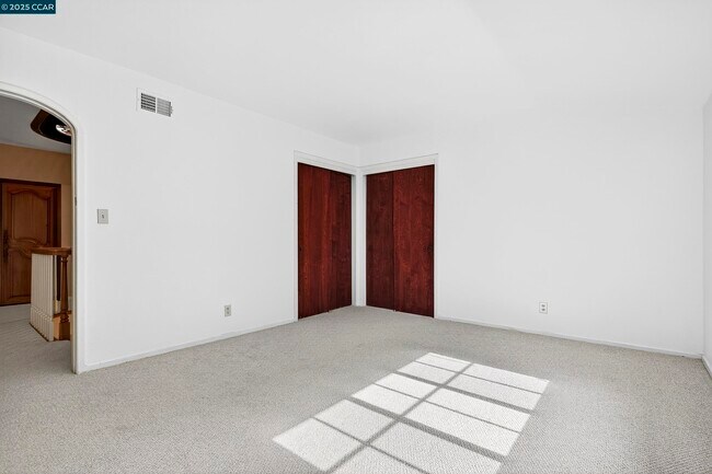Building Photo - 58 St Andrews Ln