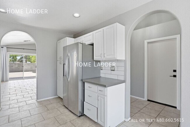 Building Photo - 7817 W McRae Way