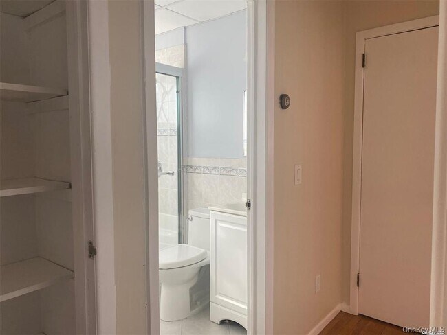 Building Photo - 52 Grand Pl