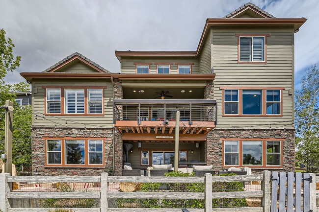 Building Photo - Luxury Living with Front Range Views, Hot ...