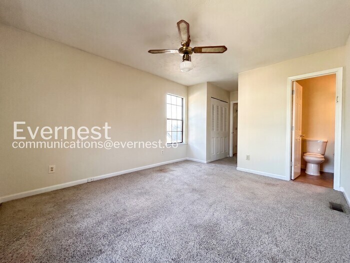 Building Photo - 1174 Ridgecrest Ln SE