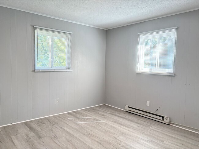Building Photo - 511 Everett Ln