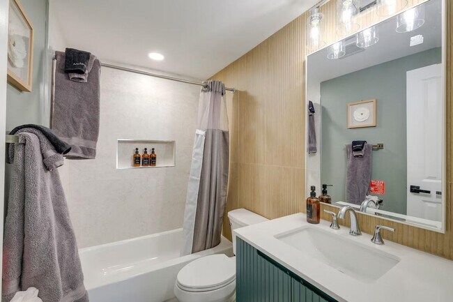 Building Photo - 500 Shelfar Pl