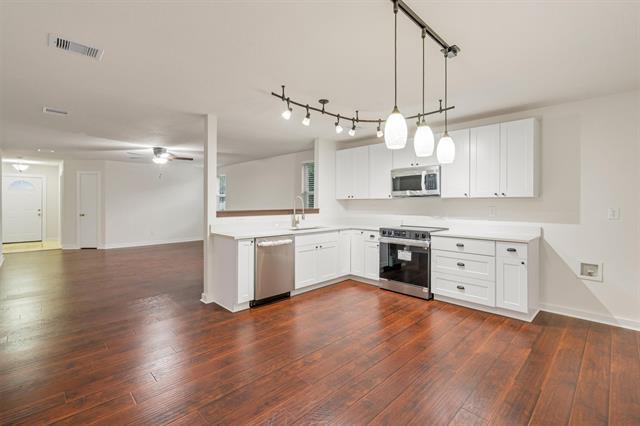 Building Photo - 1010 Chilton Dr