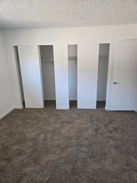 Building Photo - 2701 Kline Cir