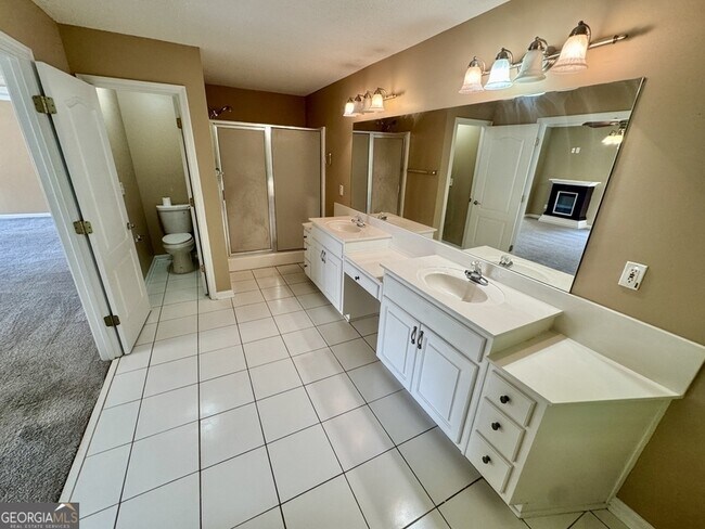 Building Photo - 431 Whitewater Tr