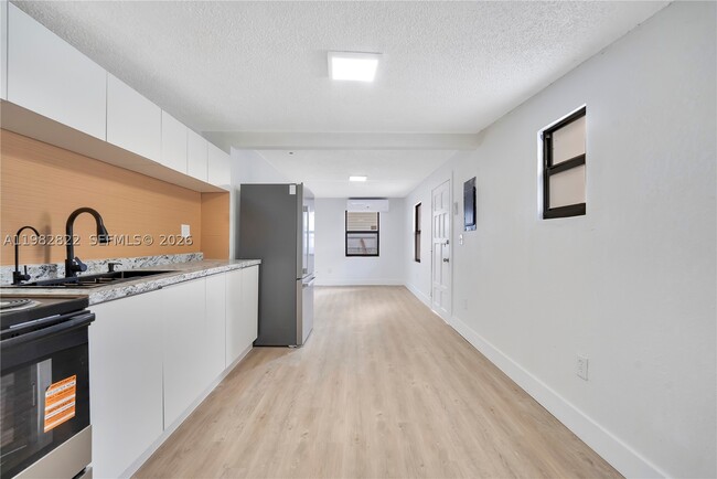 Building Photo - 2428 NW 28th St
