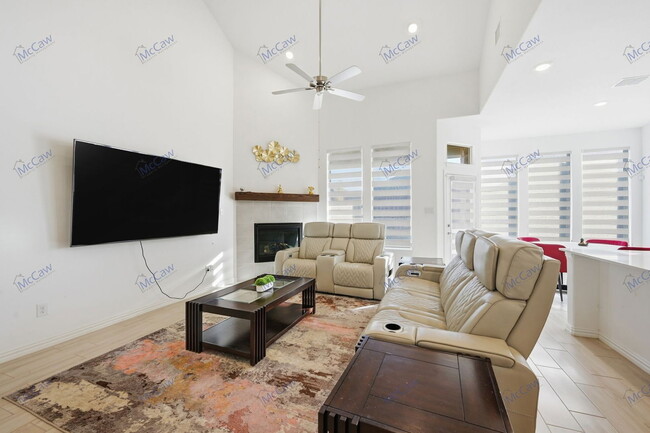 Building Photo - 2121 Esher Dr