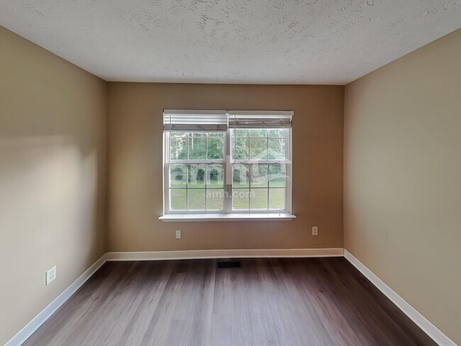 Building Photo - 3505 Bent Wood Ct