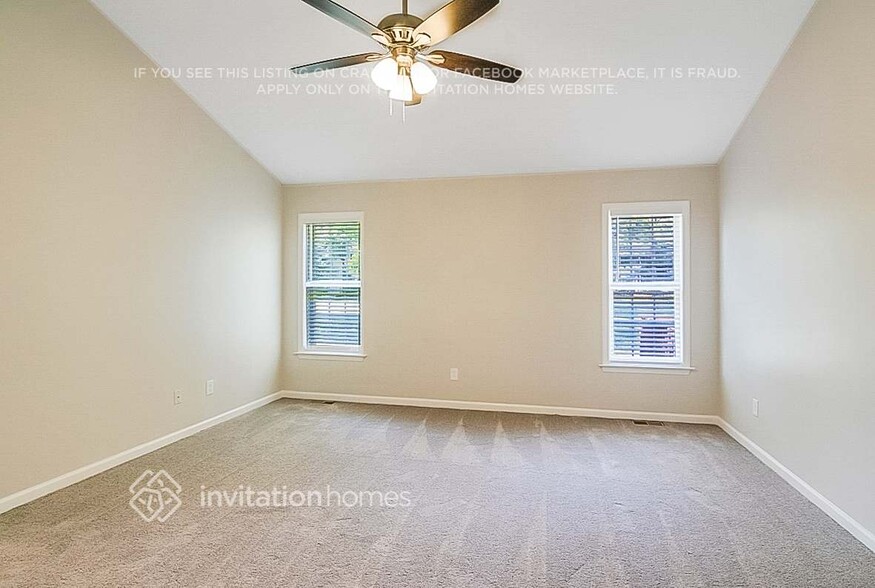 Building Photo - 119 Woodsorrell Ct