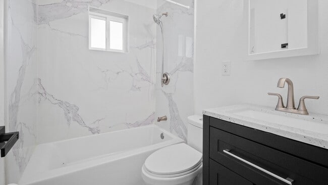 Building Photo - 5 Ormond Ct