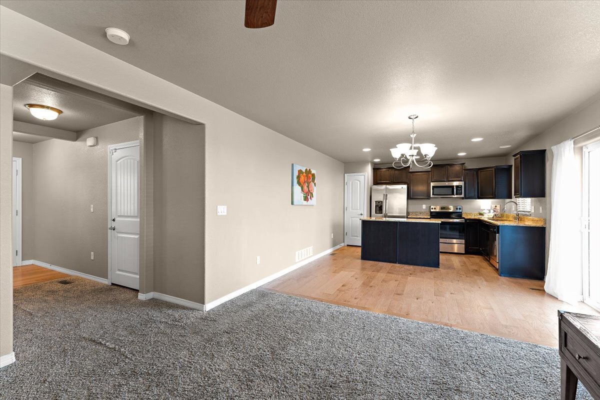 Building Photo - 6137 Popper Dr