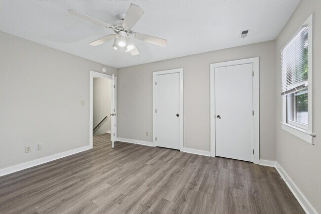 Building Photo - 5541 Kaplan Dr
