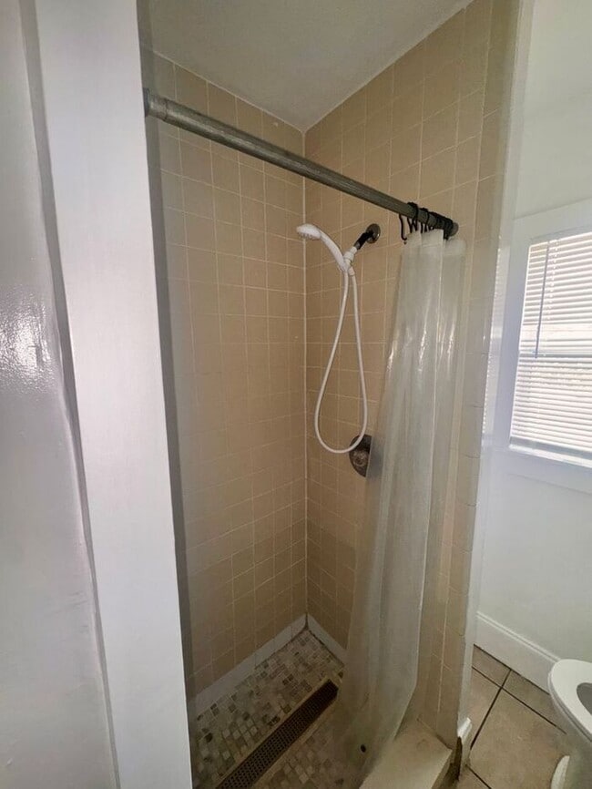 Building Photo - 2330 S Ferncreek Ave