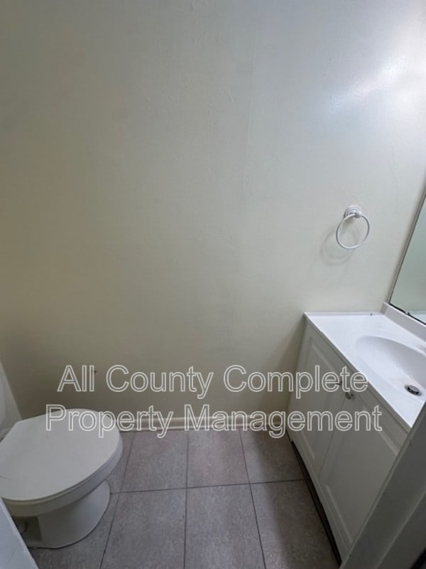 Building Photo - 8550 Sturbridge Cir W