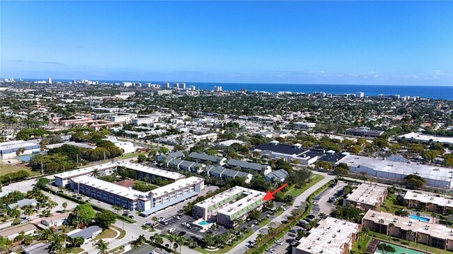 Building Photo - 1100 SE 4th Ave