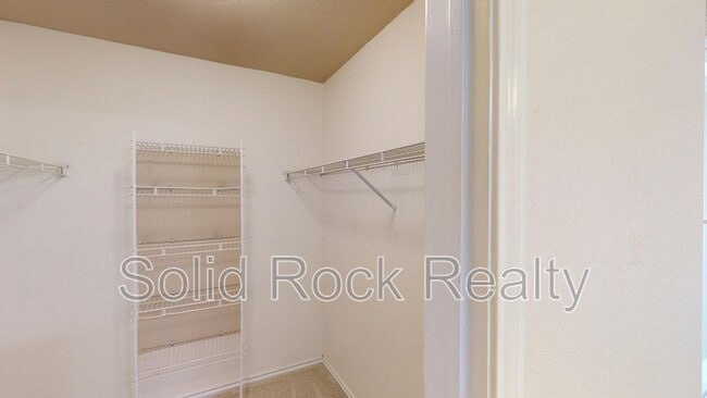 Building Photo - 3975 Riviera Grove