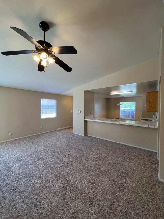 Building Photo - 6204 Straub Ln