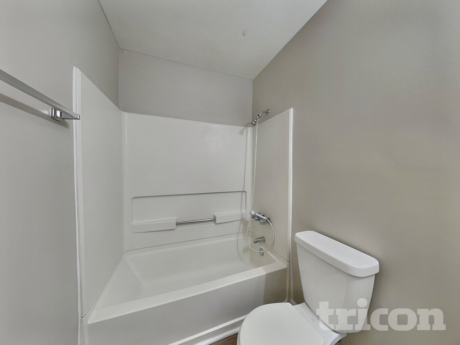 Building Photo - 1016 Forest Glen