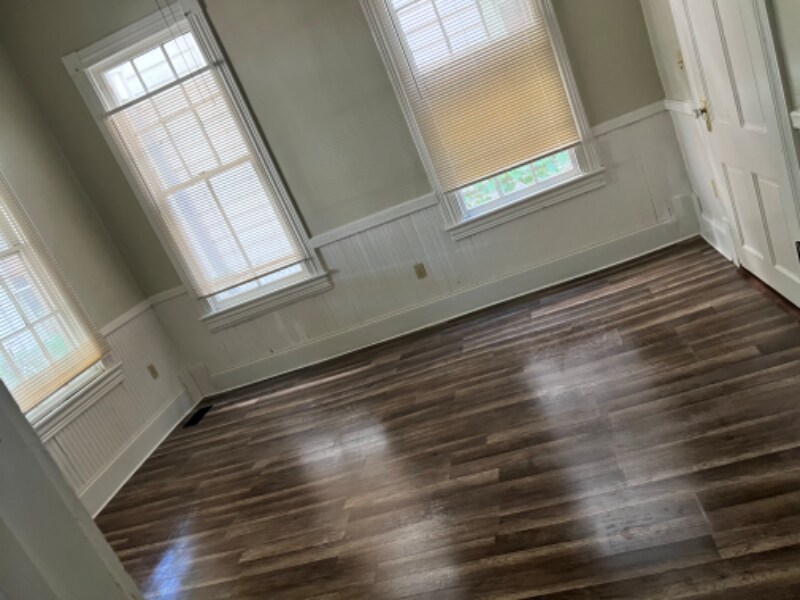 Building Photo - 316 W Duffy St