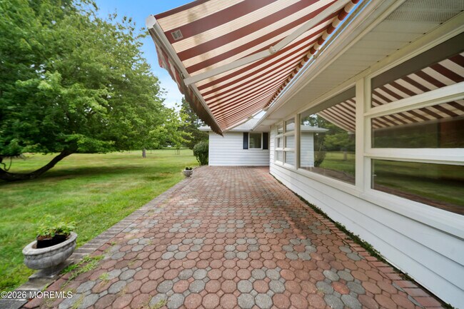 Building Photo - 170 Bingham Ave
