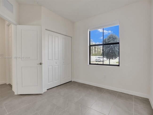 Building Photo - 3436 W 111th Pl