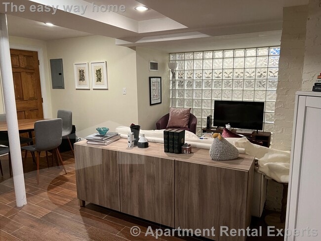 Building Photo - 20 Highland Ave