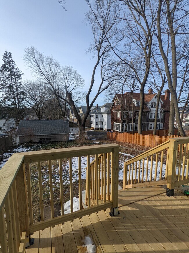 Building Photo - 171 Lincoln St