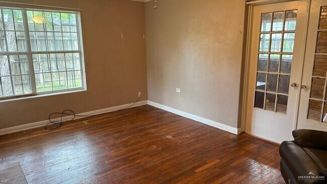 Building Photo - 1009 S Missouri Ave