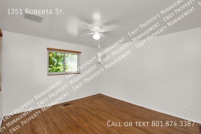 Building Photo - 1351 Roberta St