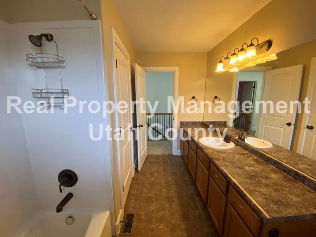 Building Photo - Beautiful 4 Bedroom home in Lehi