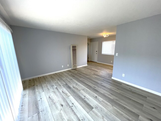 Building Photo - 1 Bed 1 Bath Condo for Rent