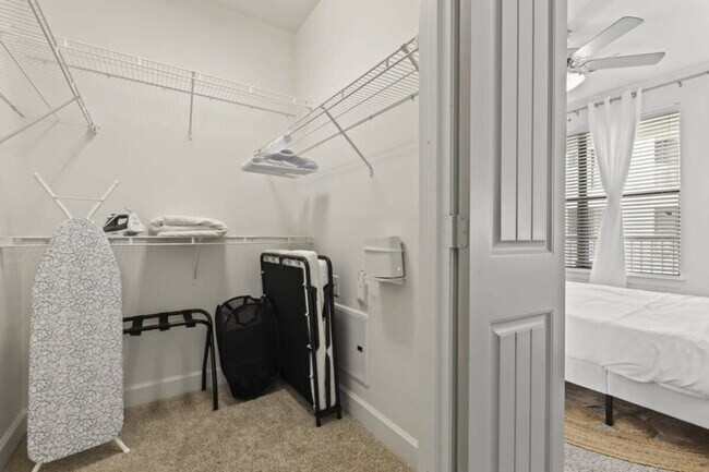 Building Photo - 5445 Town and Country Blvd