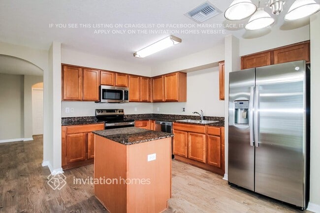 Building Photo - 17402 Garden Heath Ct
