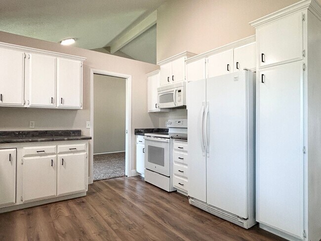 Building Photo - Mountain Views at Meadow Cove on 1/4 Acre ...