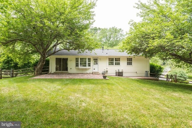 Building Photo - 11733 Ambleside Dr